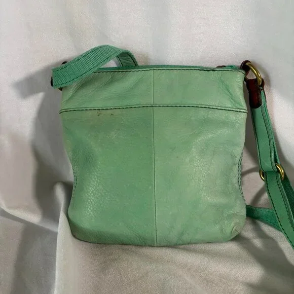 Vintage Fossil Explorer Leather Crossbody Bag Sage Green - Picture 2 of 8